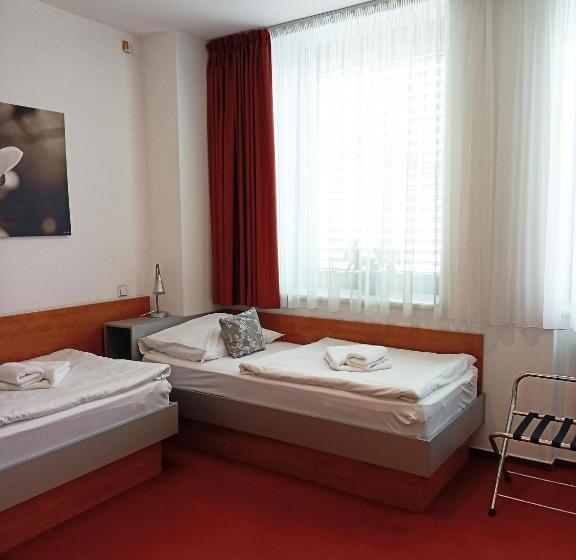 חדר סטנדרט, Ruby Blue