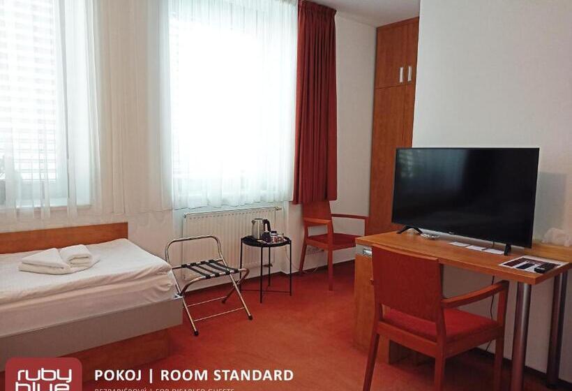 חדר סטנדרט, Ruby Blue