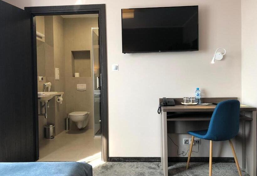 컴포트 트리플 룸, Sleep Wrocław