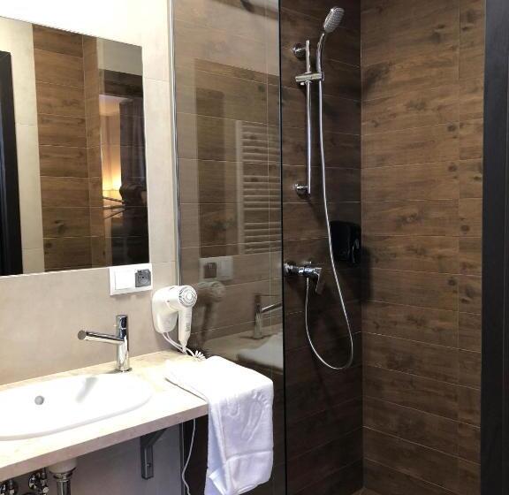Трехместный Номер Комфорт, Sleep Wrocław