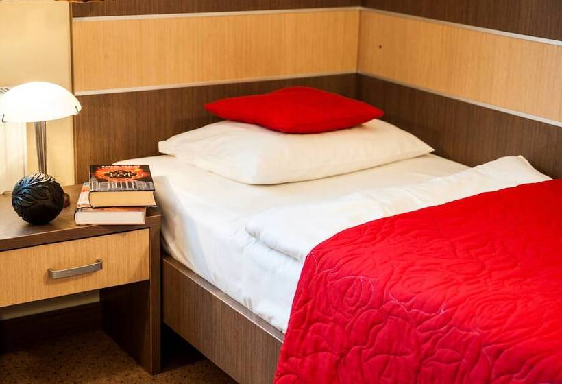 Номер Стандарт Индивидуальный, Sleep Wrocław