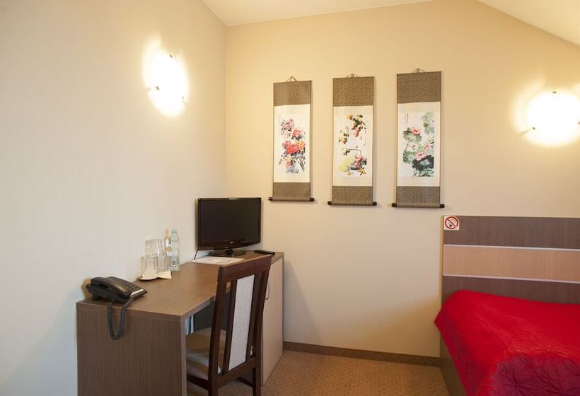 Номер Стандарт Трехместный, Sleep Wrocław