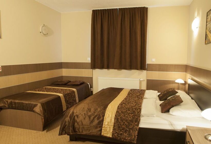 Номер Стандарт Трехместный, Sleep Wrocław