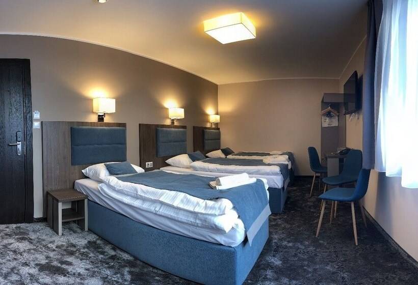Трехместный Номер Комфорт, Sleep Wrocław