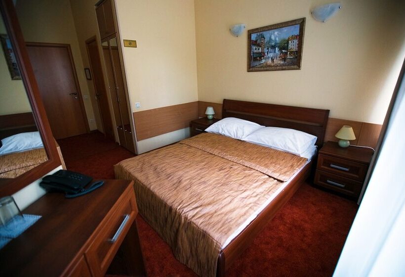 غرفة أساسية, Sonata On Mayakovskogo