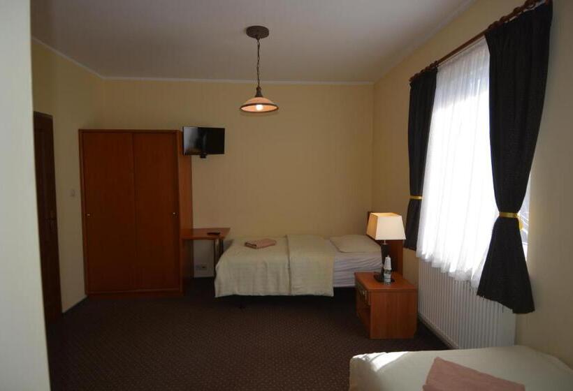 스탠다드 룸, Stawisko Klaudyn