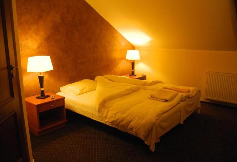 스탠다드 룸, Stawisko Klaudyn