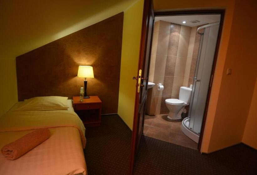 스탠다드 룸, Stawisko Klaudyn