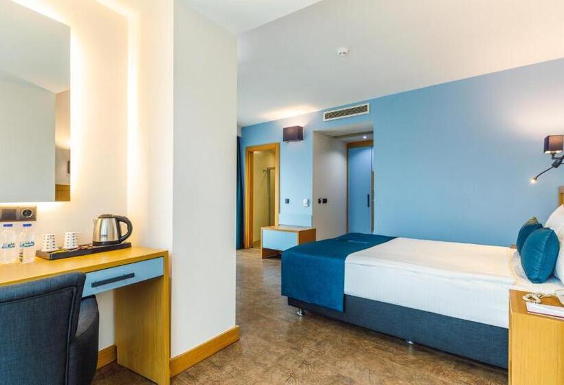 اتاق لوکس با بالکن, Urban Hotel Bomonti