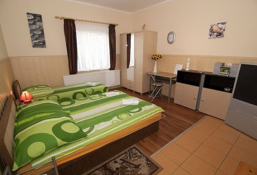 غرفة قياسية, Willa Mewa