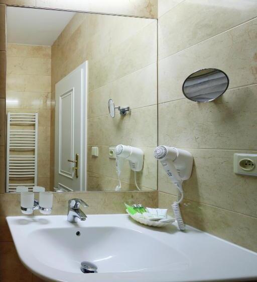 标准单人间, Windsor Spa