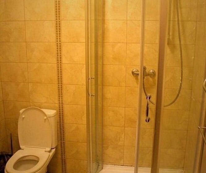 اتاق اکونومی, Lanselot Hotel   Hostel