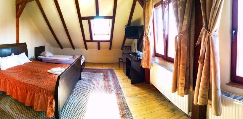 디럭스 트리플 룸, Pension Bavaria