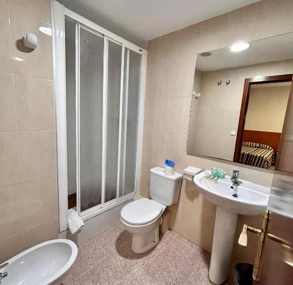 اتاق استاندارد سه نفره, Pensión La Orozca Benidorm