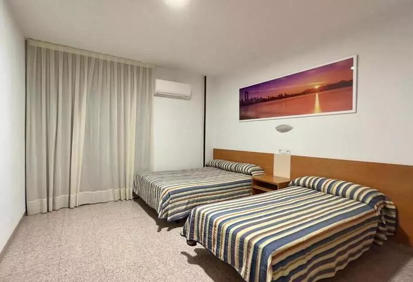 スタンダードトリプルルーム, Pensión La Orozca Benidorm