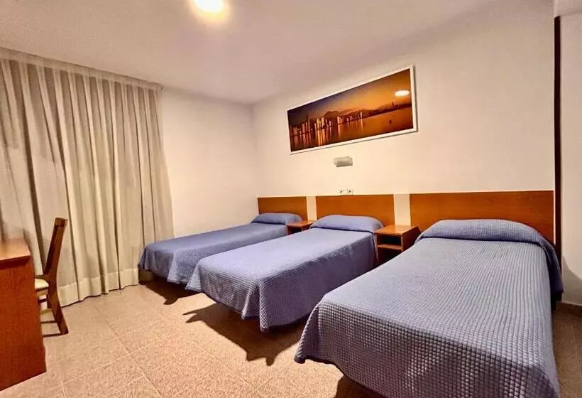 スタンダードトリプルルーム, Pensión La Orozca Benidorm