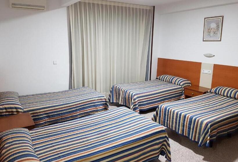 اتاق استاندارد چهار تخته, Pensión La Orozca Benidorm
