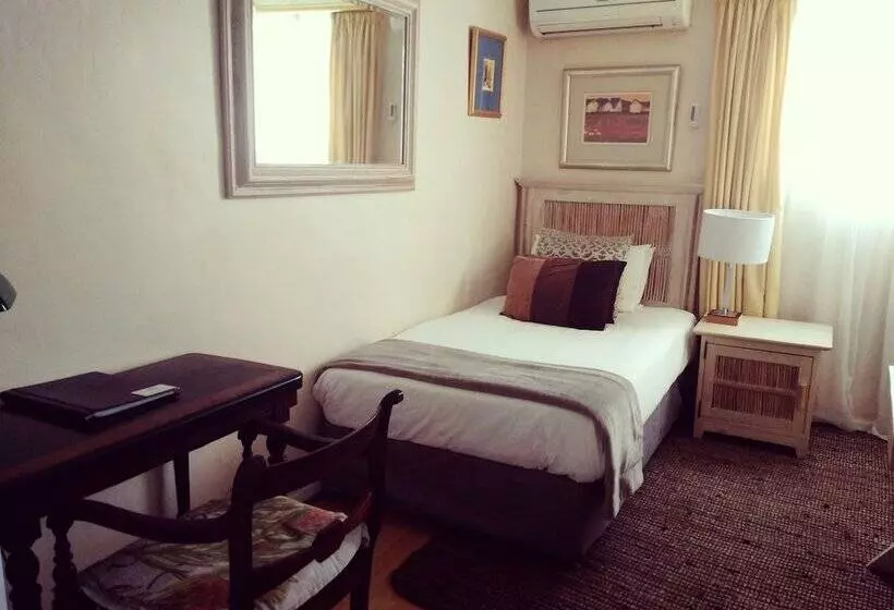 اتاق استاندارد یک نفره, Ryneveld Country Lodge