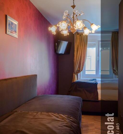 استودیوی استاندارد, The Henry Self Check In Guesthouse