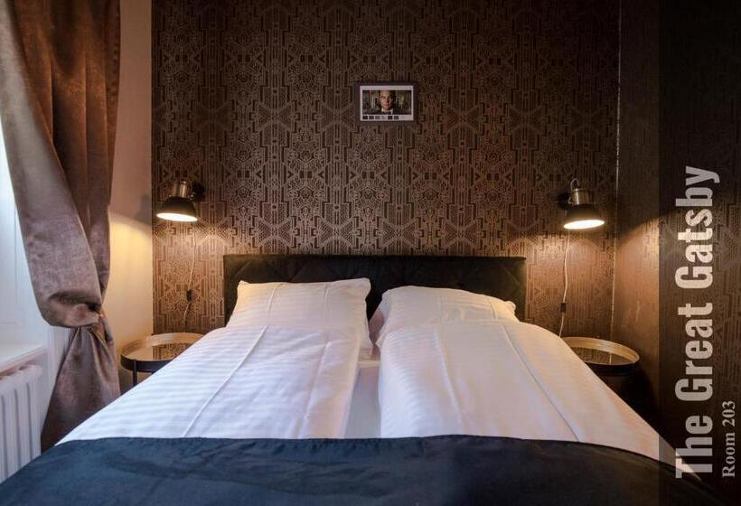 Standard Studio, The Henry Self Check In Guesthouse