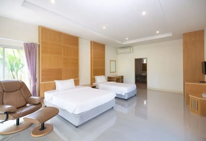 Talo 3 Makuuhuonetta, Thara Cholapruek Resort