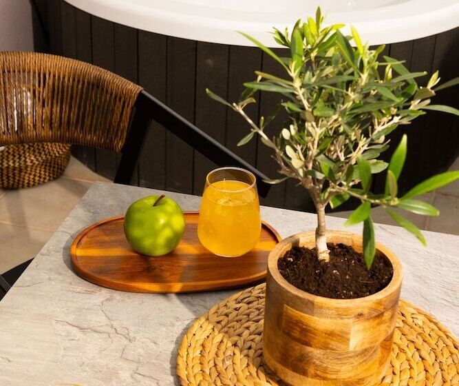 皇家套房, Avaton Suites & Villa Philian Collection