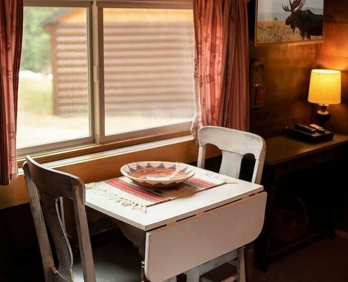 スーペリアキャビン, Lochsa Lodge