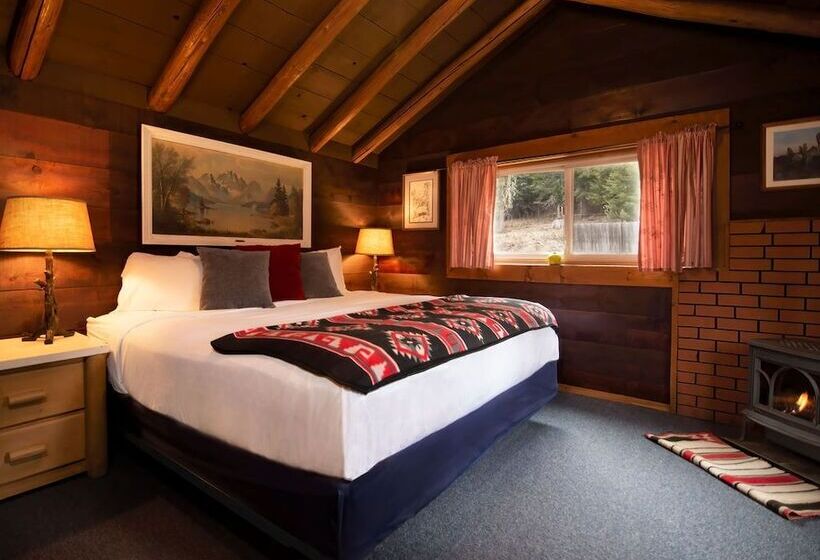 スーペリアキャビン, Lochsa Lodge