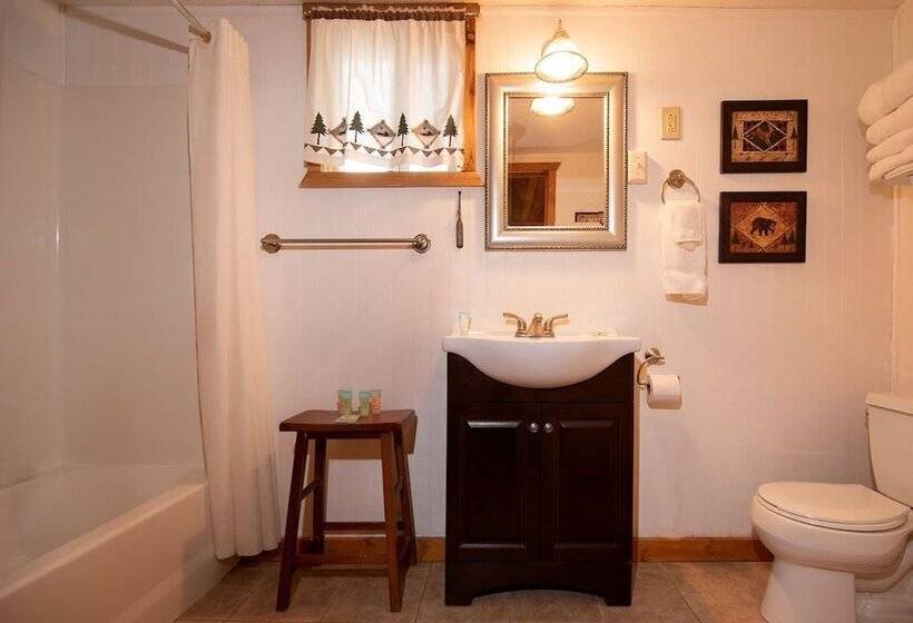 スーペリアキャビン, Lochsa Lodge