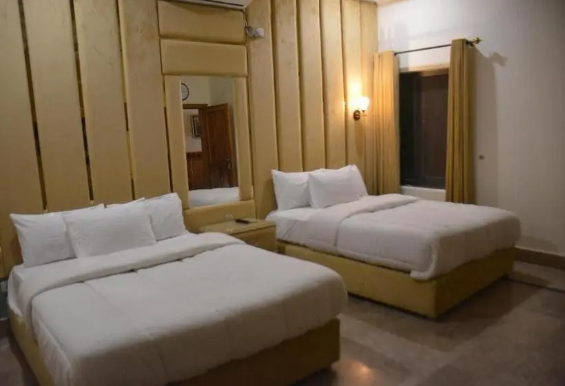 اتاق لوکس سه تخته, Royal Emirates Residence