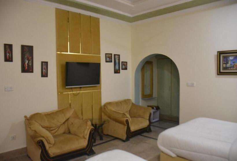 اتاق لوکس خانوادگی, Royal Emirates Residence