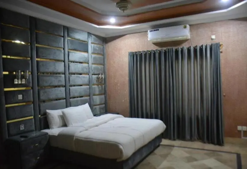 سوییت جونیور لوکس, Royal Emirates Residence