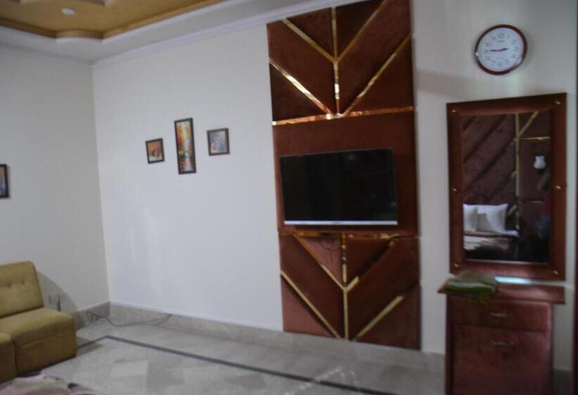 سوییت جونیور لوکس, Royal Emirates Residence