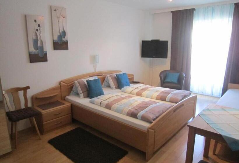 غرفة قياسية مزوَّدة بشُرفة, Frühstückspension Kibler