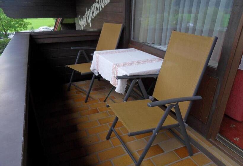 Четырехместный Номер Стандарт с Балконом, Sportpension Thayer