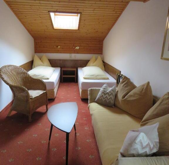 Номер Стандарт, Sportpension Thayer