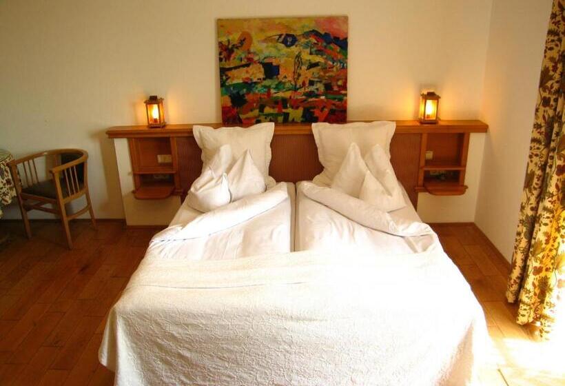 Comfort room with balcony, Römerstein