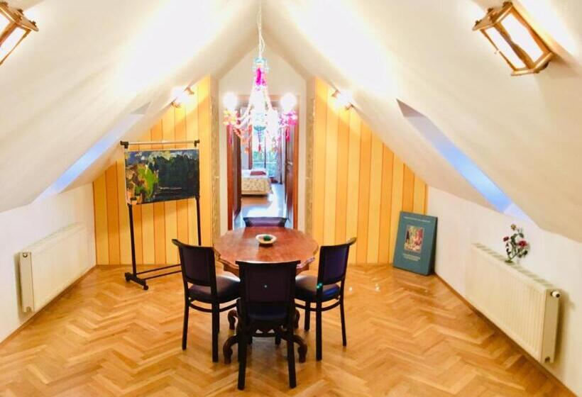 标准工作室带阳台, Römerstein