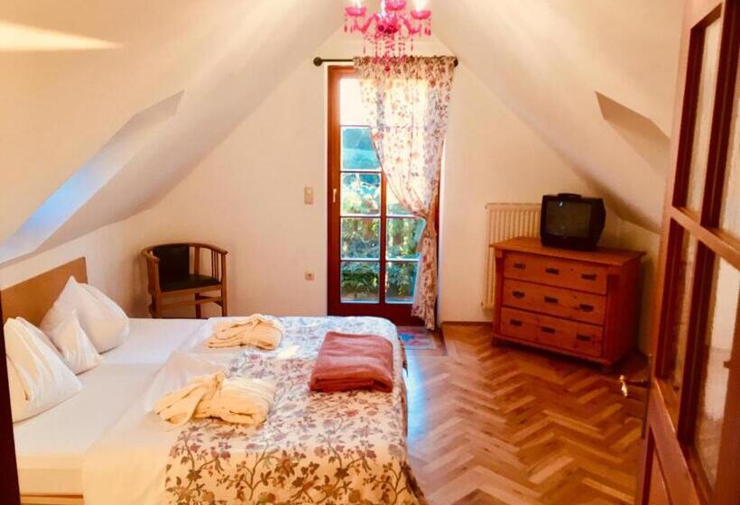 标准工作室带阳台, Römerstein