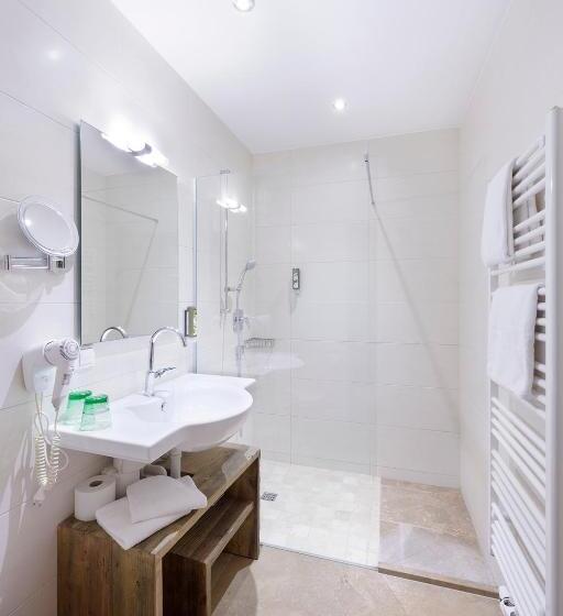 جناح, Golf  Und Sporthotel Moarhof