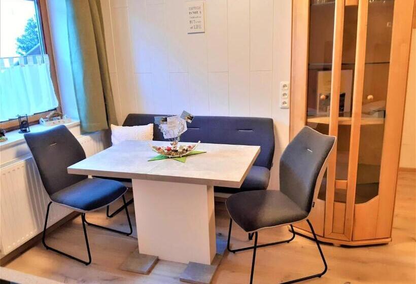 ファミリーステューディオ, Gästehaus Biobauernhof Mandl