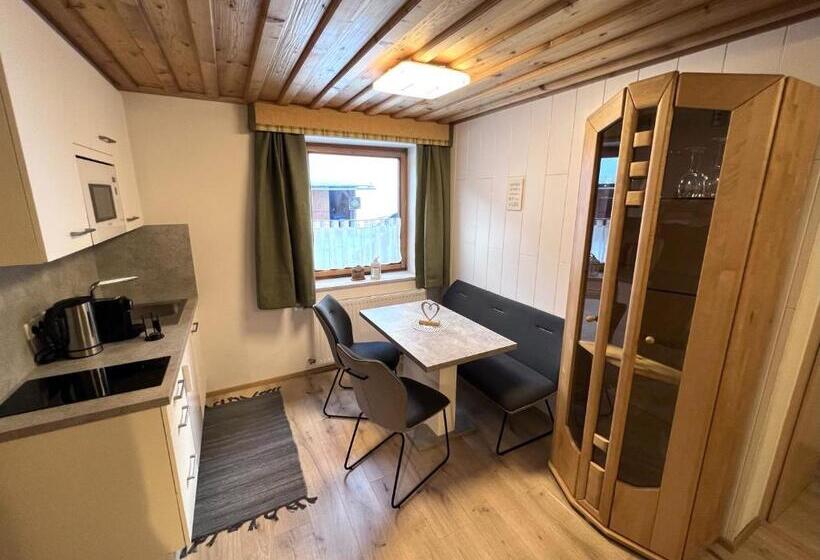 ファミリーステューディオ, Gästehaus Biobauernhof Mandl