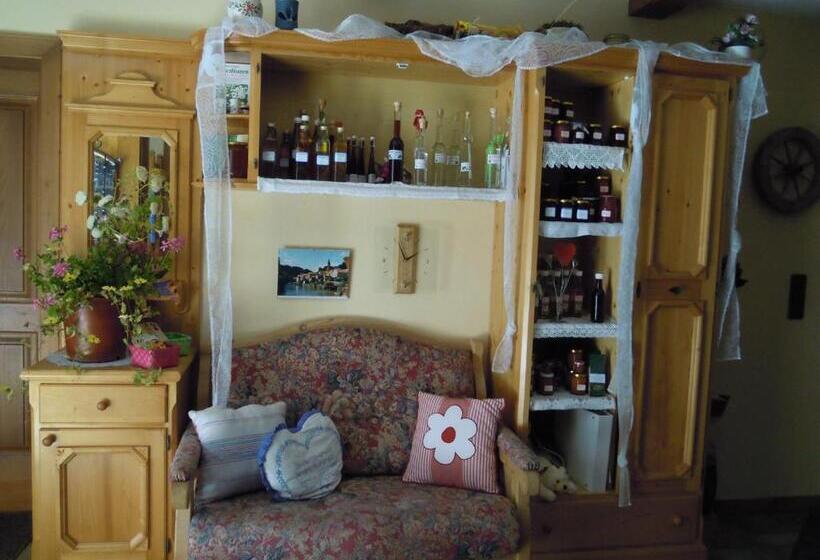 ファミリーステューディオ, Gästehaus Biobauernhof Mandl