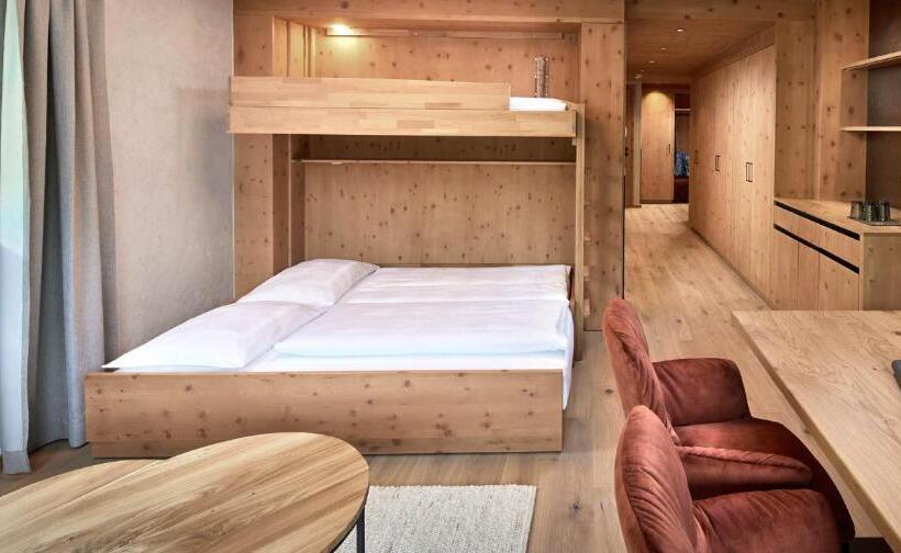 スイート, Alpenhof