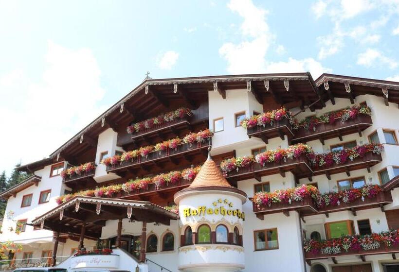 חדר משפחתי, Auffacherhof