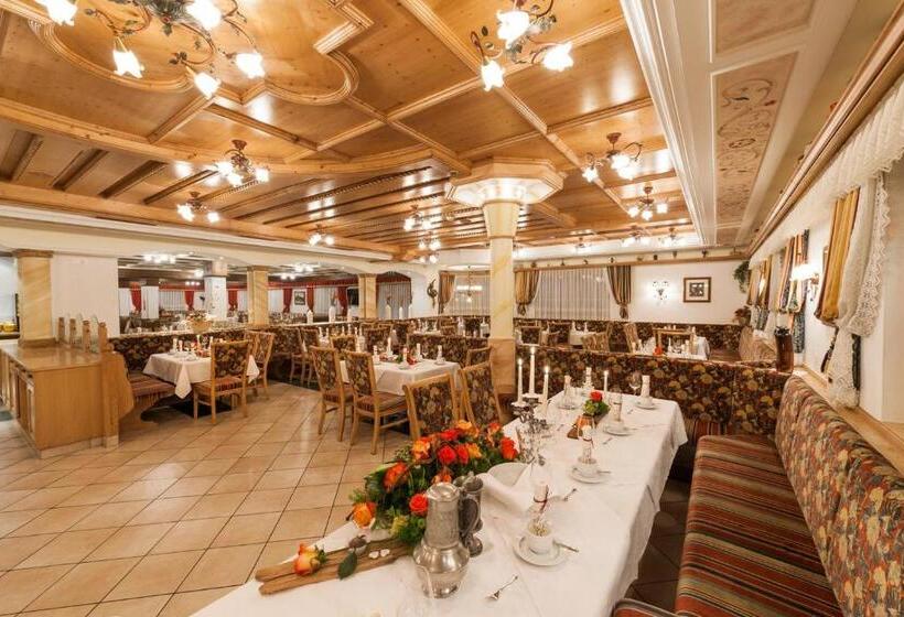 חדר משפחתי, Auffacherhof