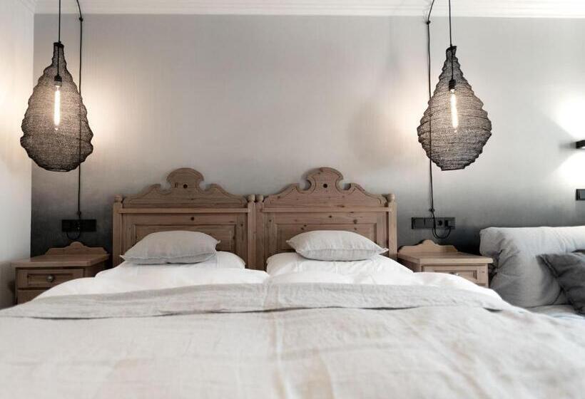 סוויטת ג'וניור, Berg Leben