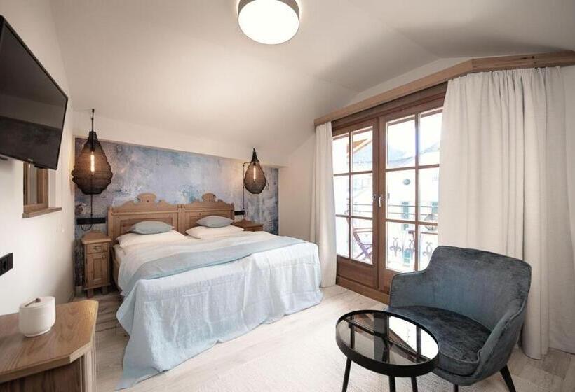 סוויטה משפחתית, Berg Leben