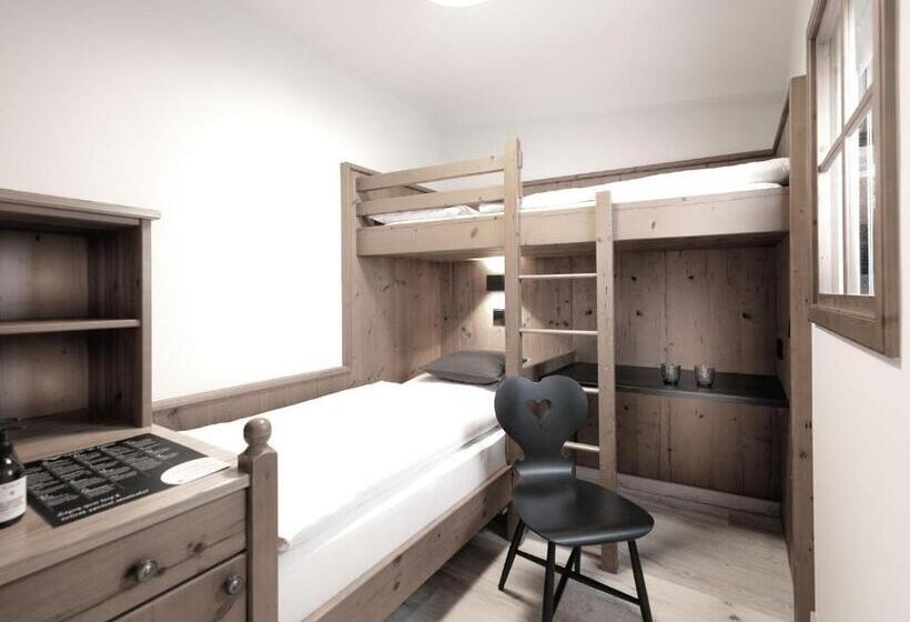 סוויטה משפחתית, Berg Leben