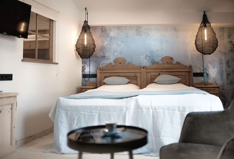 סוויטת ג'וניור, Berg Leben